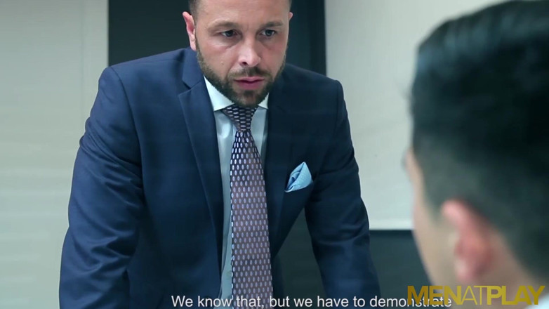 Menat Play: MENATPLAY - detectivul Frank Valencia se fute anal cu Ken Summers