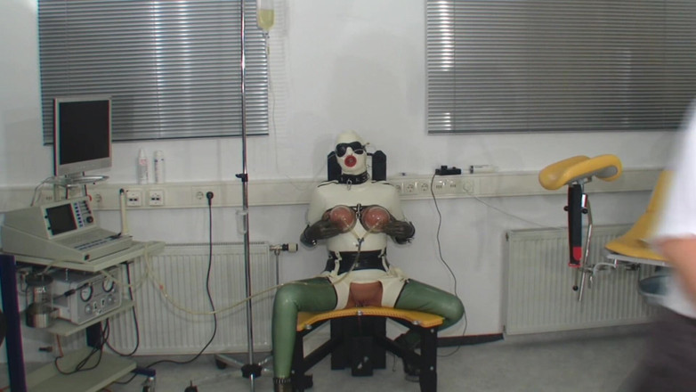 Rubber & Clinic Studio - 1ATOYS: Experiencia de goma extraña