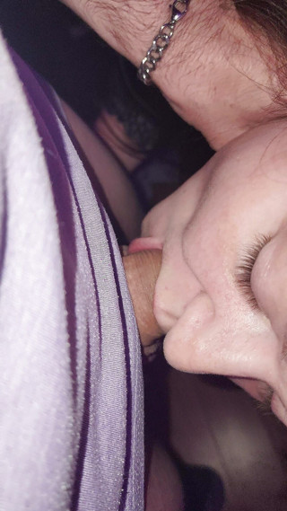 Sleeplovers: Una esposa cachonda follada por su vecino