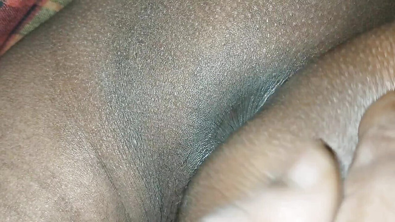 Sexy bhabhi 786: Velmi těsná kundička, pták nešel dovnitř