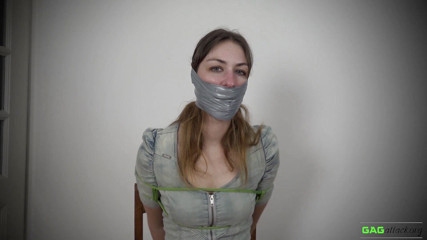 Gag Attack: Pearl - rekaman PVC disumpal