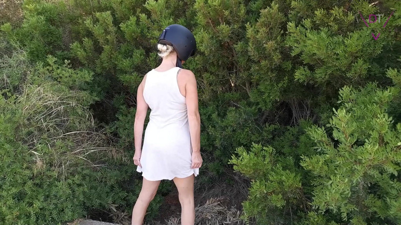 Dirty Tina: MILF Arrapata Che Piscia Con Tina