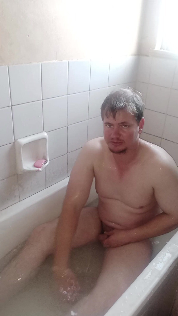 Playtimestudio18: Ve vaně Si hraje s malým ptákem