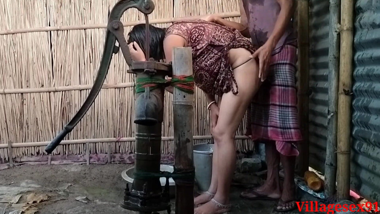 Villagesex91: Une femme du village se fait baiser dehors par son...
