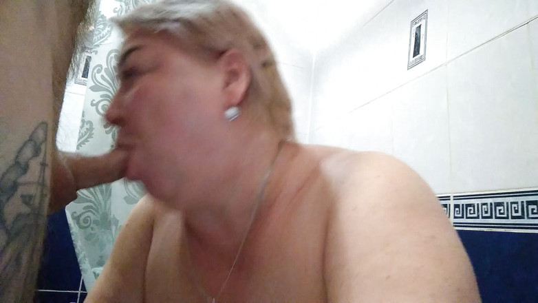 Zona901: Cette MILF BBW adore se faire remplir la bouche de...