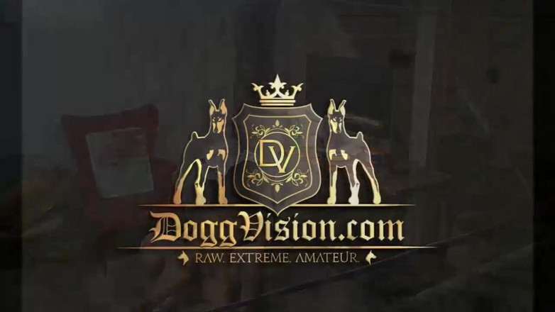 DoggVision: Tyłek czci hotelowej pokojówki cipki do buzia