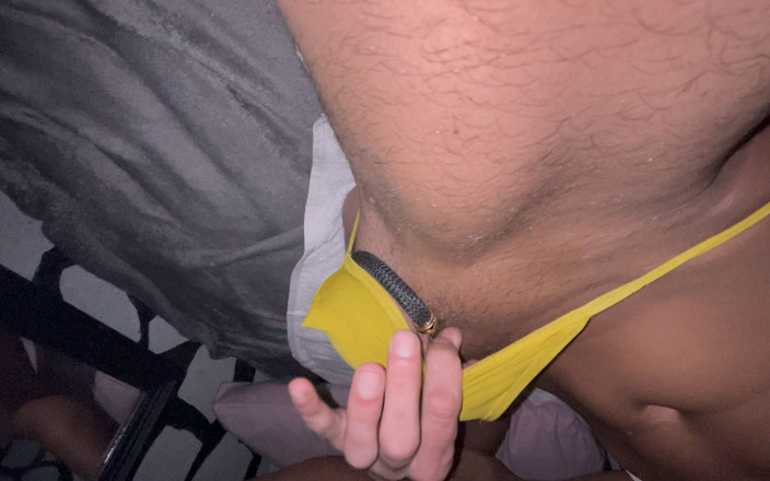 German Tangaboy: Polla en bragas masturbándose
