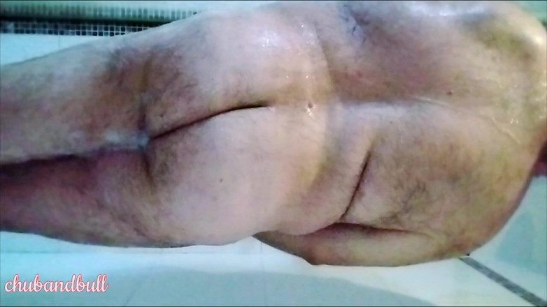 Chub_Bull: Kuh duscht