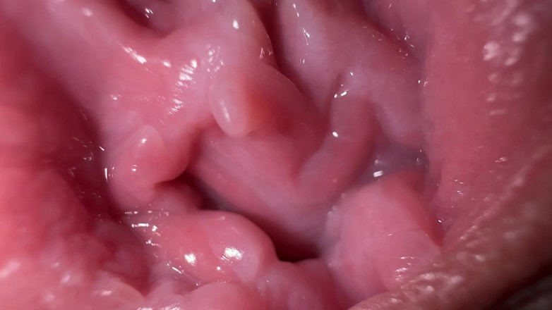 Mia Foster Solo: Gros plan sur une grosse chatte qui écarte les cuisses et...