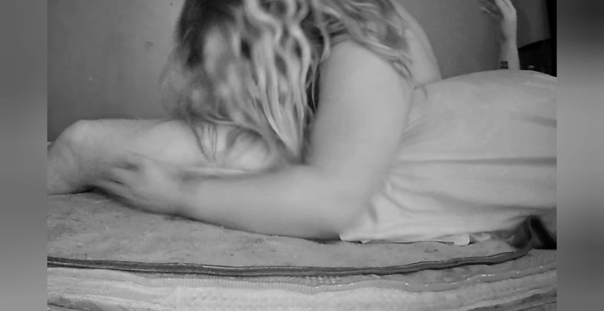 puchis: Quanto è deliziosa succhia il mio cazzo prima di metterlo nel...
