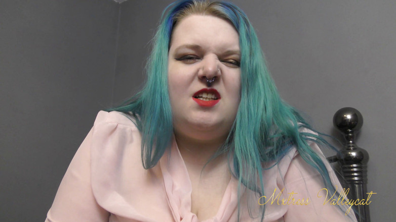 Mxtress Valleycat: J'envoûte mes seins