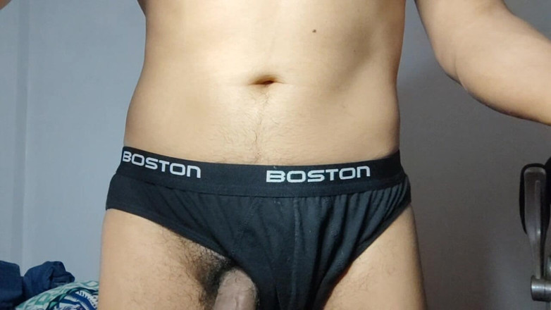 Hornyboy2058: Muž masturbuje a konečně se udělá