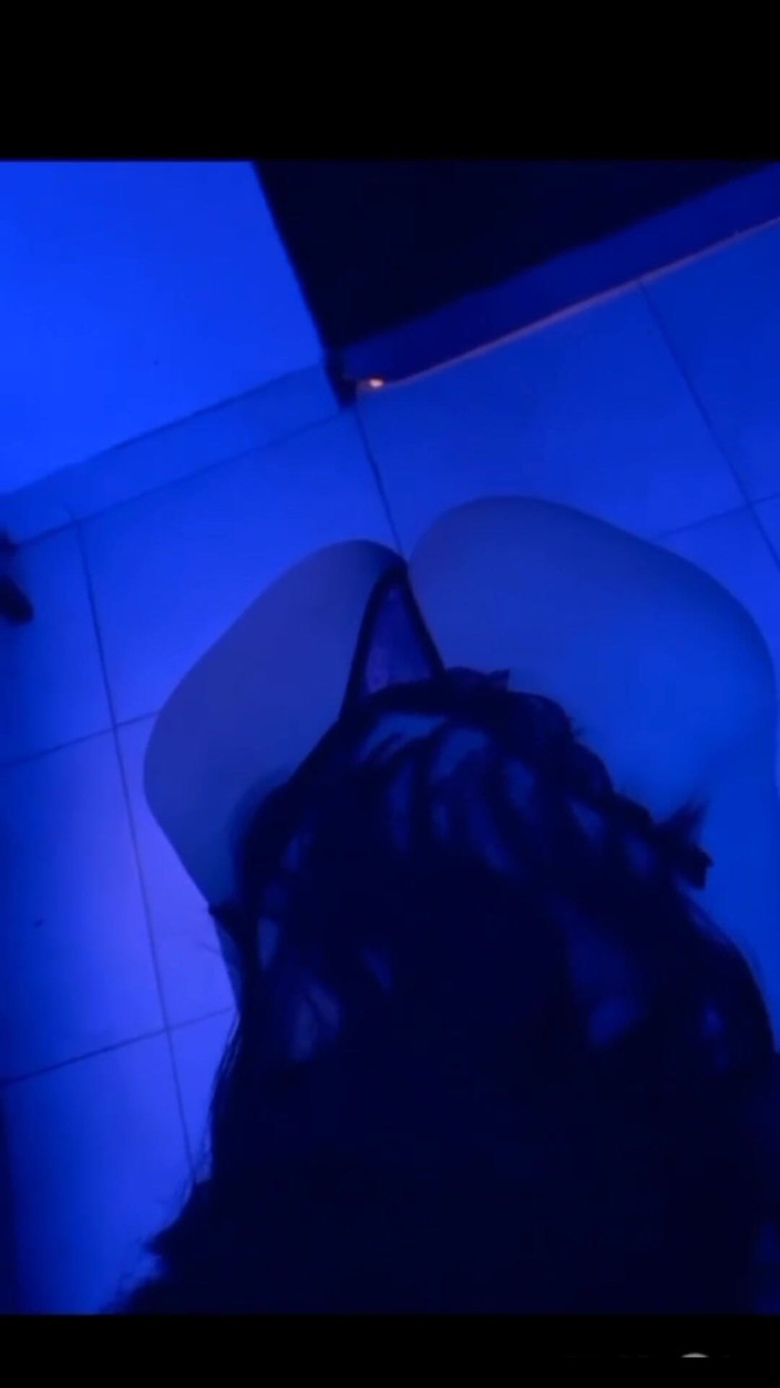 Saray_cute_: Róbmy dziś gorące rzeczy tatusiu.