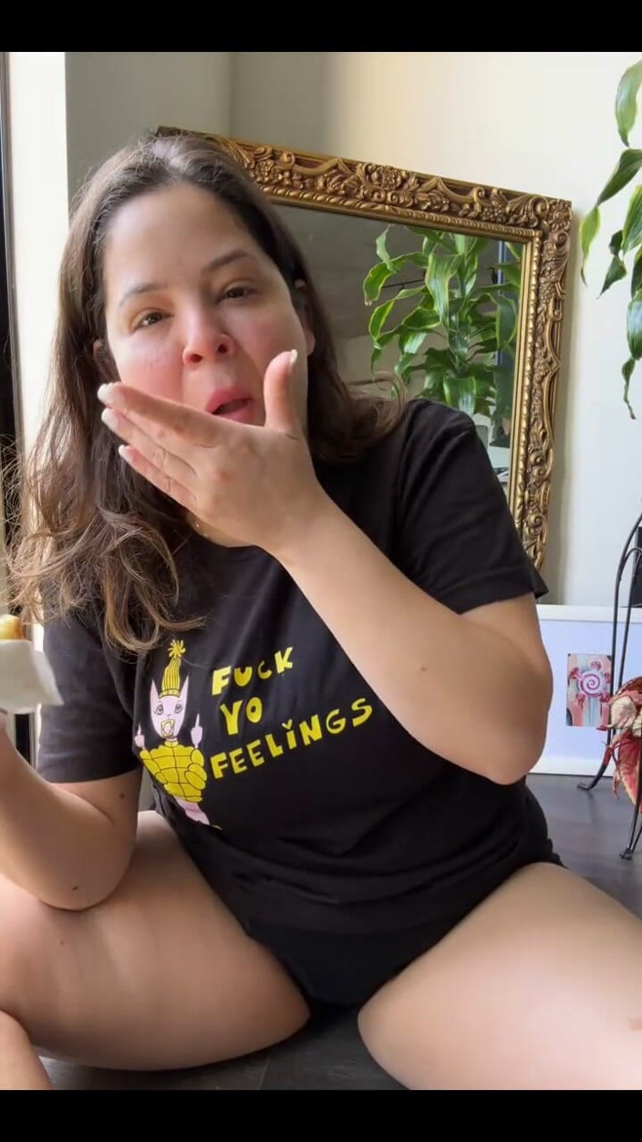 Dani Valentina: Stream langsung dengan Dani Valentina