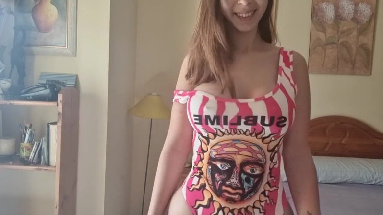 Holycandy: Латина з великою дупою з мокрою пиздою