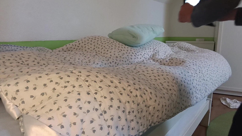 Mark Hannes: Masturbation nue en bosse : voyez comment fonctionne une bosse