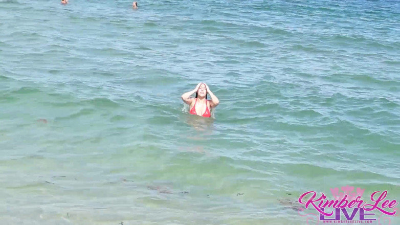Kimber Lee: Kimber Lee day no boquete na praia no carro!