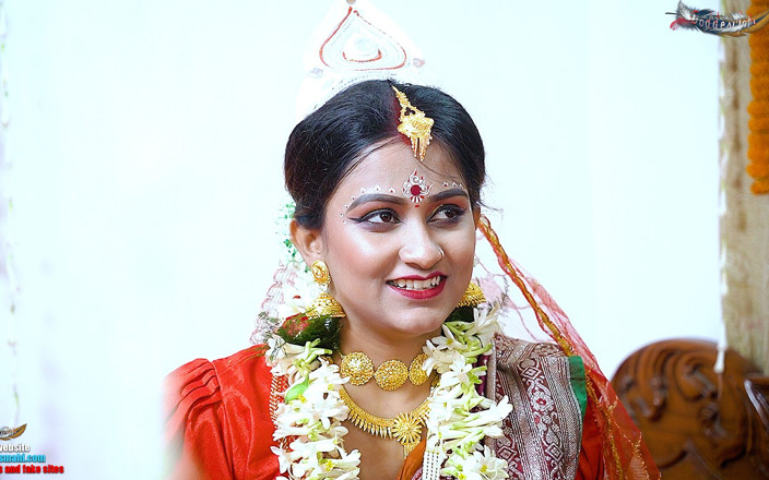 Desi Bold Movies: Nouvelle femme mariée desi, baise hardcore avec les amis de...