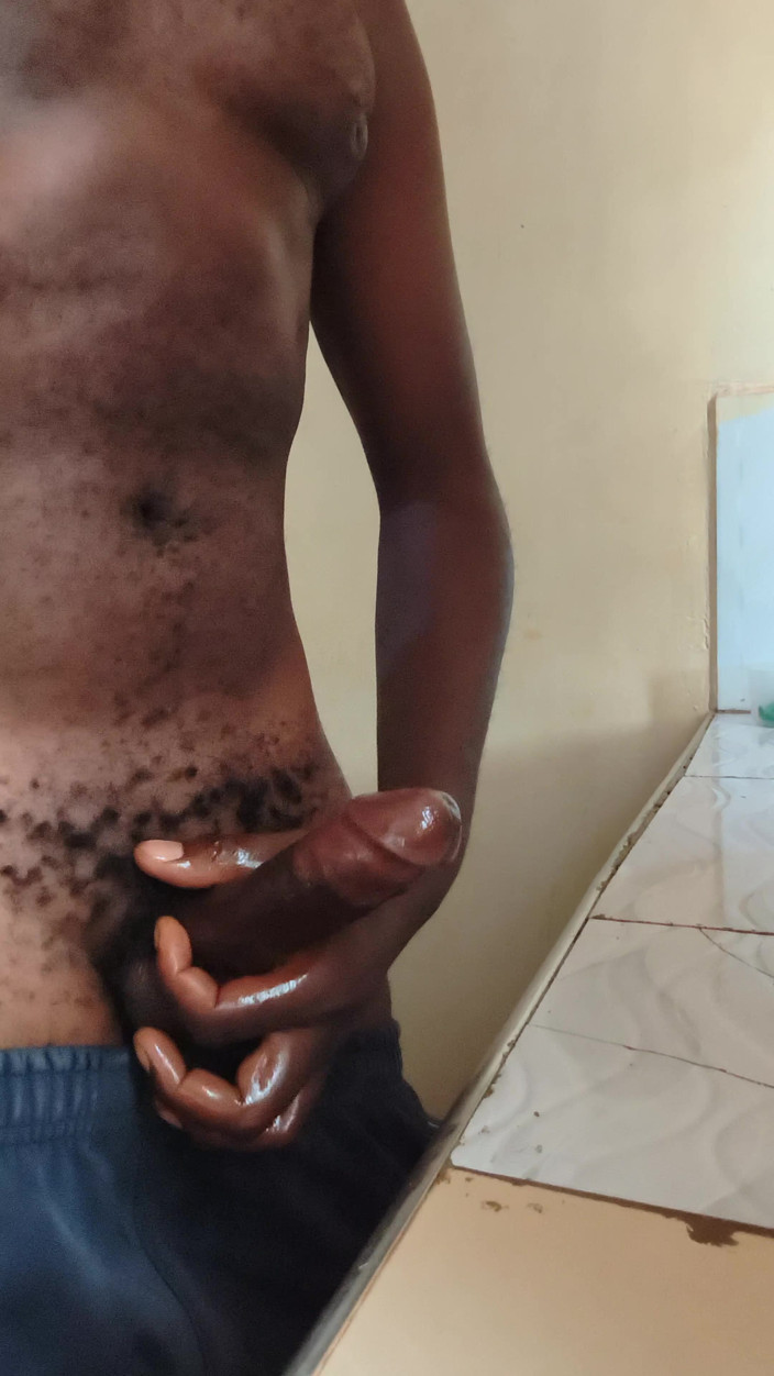 Kenyandick: Solo vriendje rukte vroeg in de ochtend aan zijn harde...