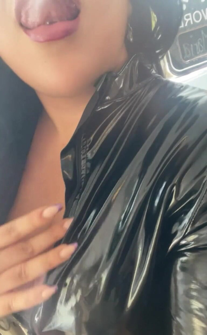 LadyAyse5: Vind je mijn outfit leuk?