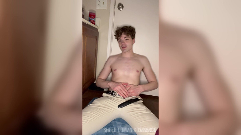 Niko Springs: Obrovský Výstřik Na Krásný Twink!
