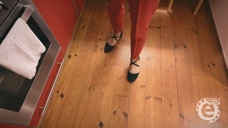 ElfronXXX: Hausfrau Joana Intense Saugt Den Handwerker Aus