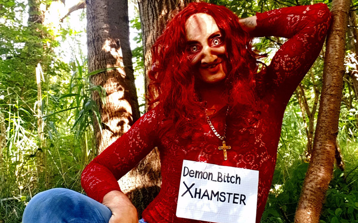 Demon Bitch: Azgın şeytan ormanda kaltak 2
