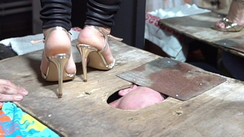 Paultramp: Marche sur la face 1