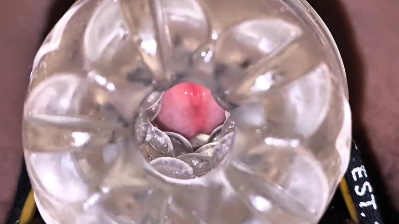 Candylove: Polla en primer plano en herramienta para masturbarse el orgasmo...