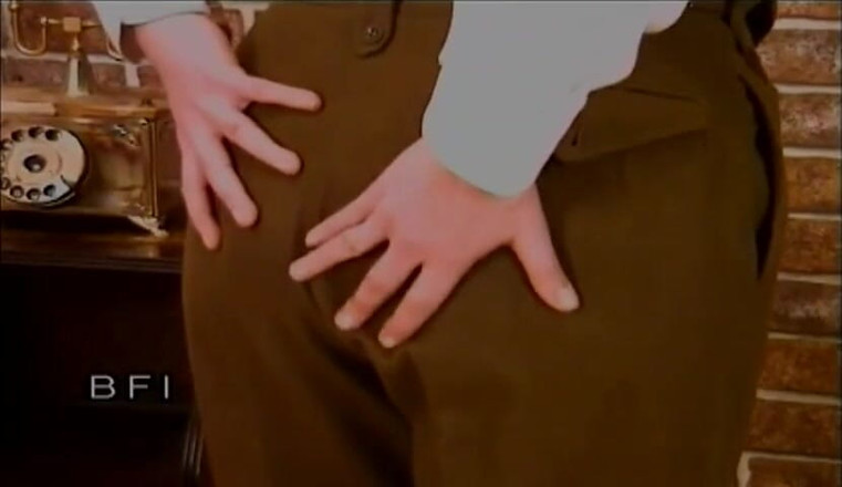 House of lords and mistresses in the spanking zone: Armia rozbiera 2 sceny w 1