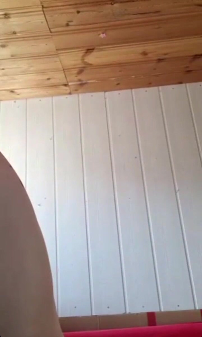 KittieNoOne: Plaisir avec plug anal