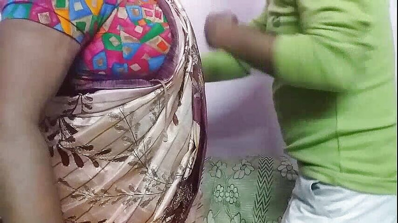 bengalihousewife: Boudi nyepong kontol hugh