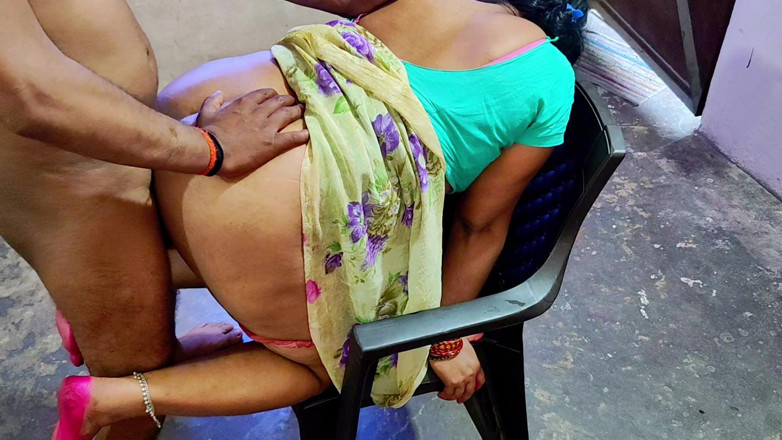 Annubhabhi4: インドのデシ族の妻のセックス