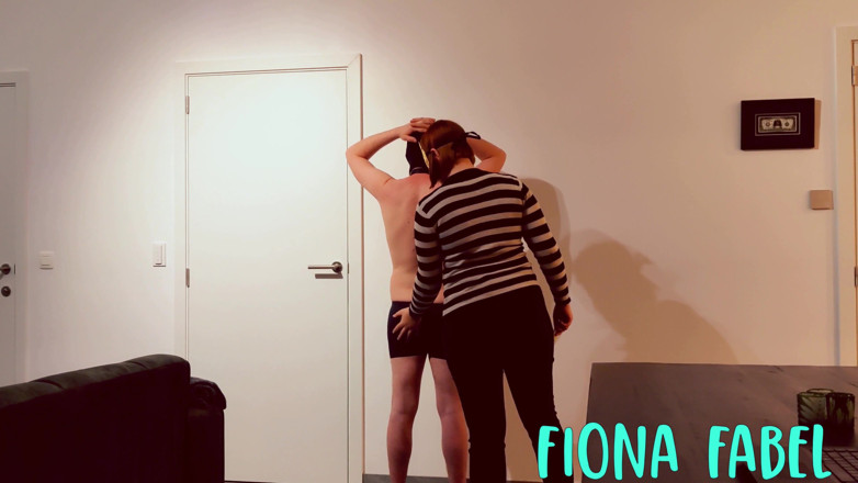 FionaFabel: Faccende per gli schiavi, momenti di relax per la dea...