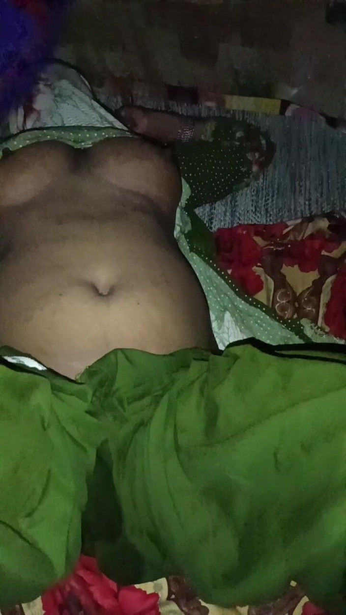 Bhabhi UP: Bhabhi Load Wale dipotong
