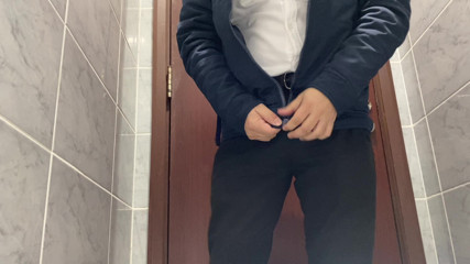 Great J: Писяння і дрочка руками і ванна кімната торгового центру