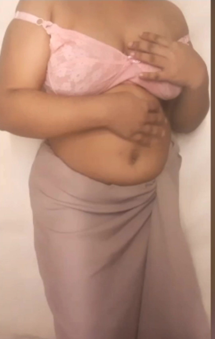 Jesmin18: Bangladeschische sexy bhabi-romantik