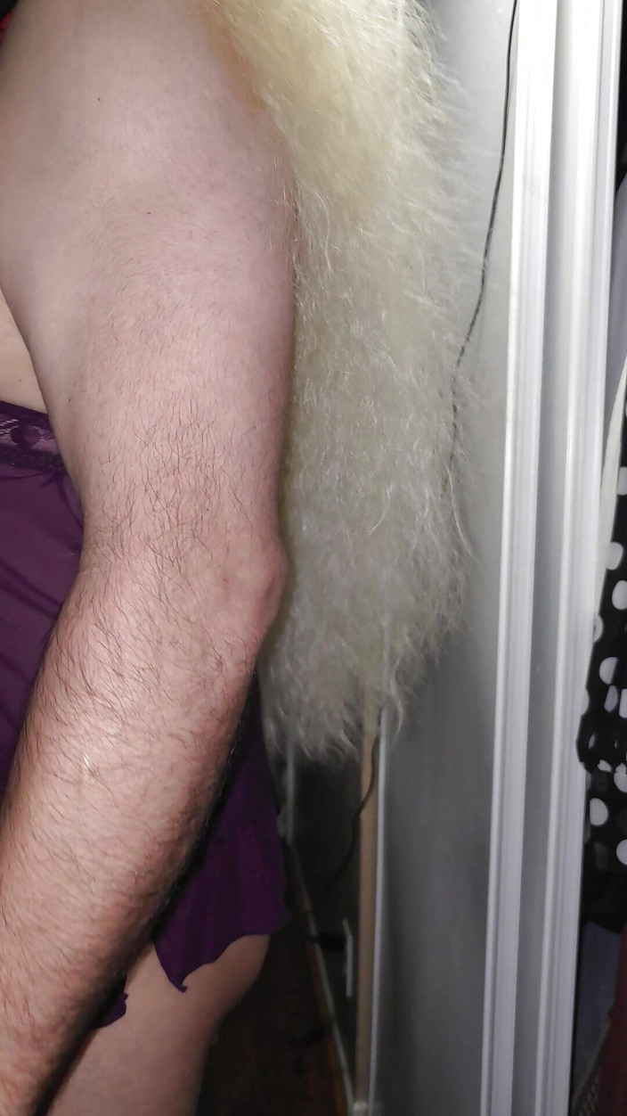 MIMEROMOLE: Une trans sexy s'amuse