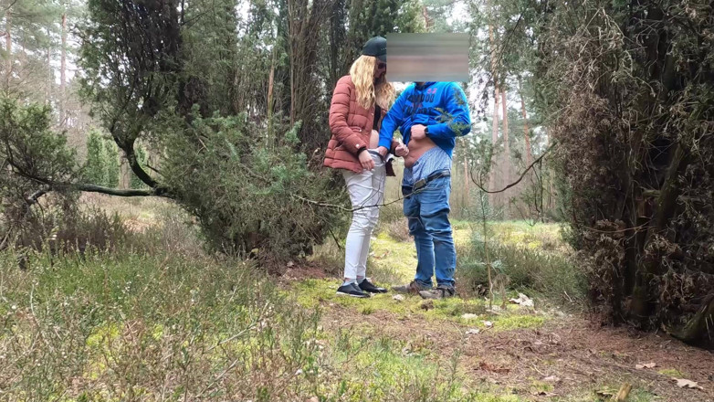 Bikergirl_97: Yüze dölleme ile ilk açık havada sikişim
