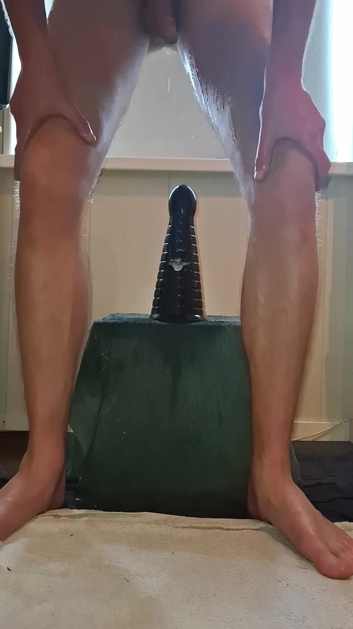 NoFace Twink X: Solo homoman - extreme anale vernietiging enorme dildo's en vuistneuken