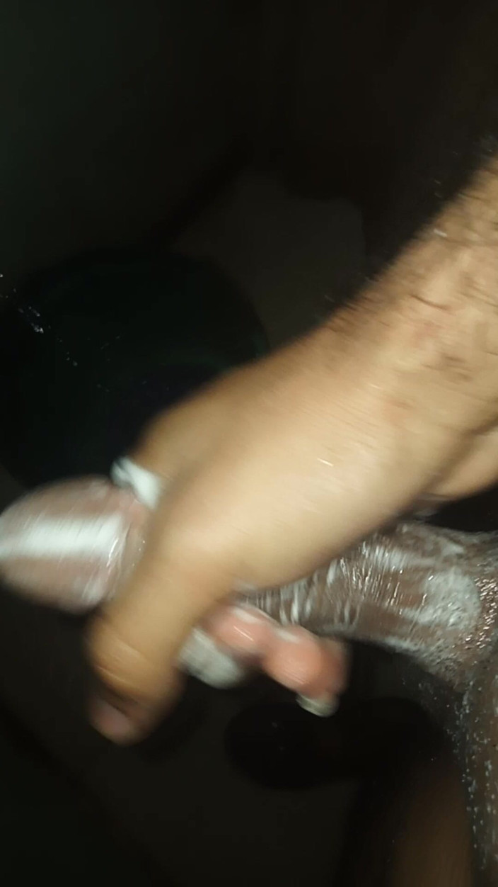 Cute boy jerks off: hastamaithun vidiyo nahin Devio aberse saarvajnik pool baathroom men Nica...