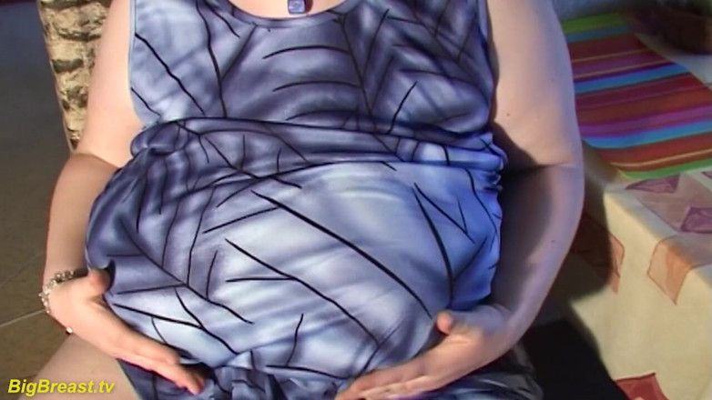 Big Breast: Büyük bir dildo ile aşırı canavar meme sikişi