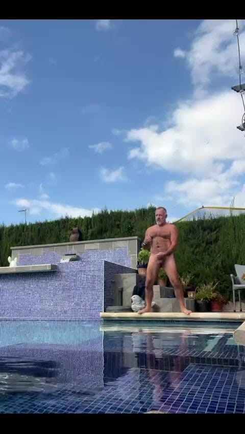 Daddybearvlc: Sadece yarağımla biraz oyna