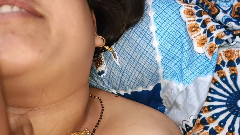 Catchybusty: Une bhabhi desi prête à s’amuser avec son devar