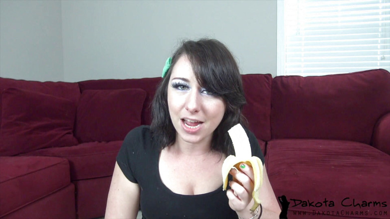 Dakota Charms: Lo que le haré a tu banana