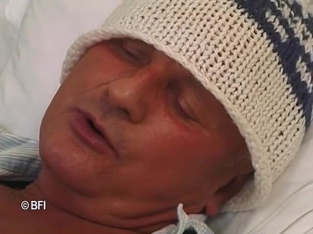Nasty matures and dirty grannies club: Grand-père est malade comme de la baise