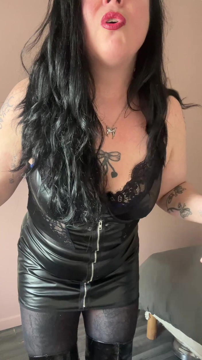 Maitresse Clara: 이 영상은 사지 마세요