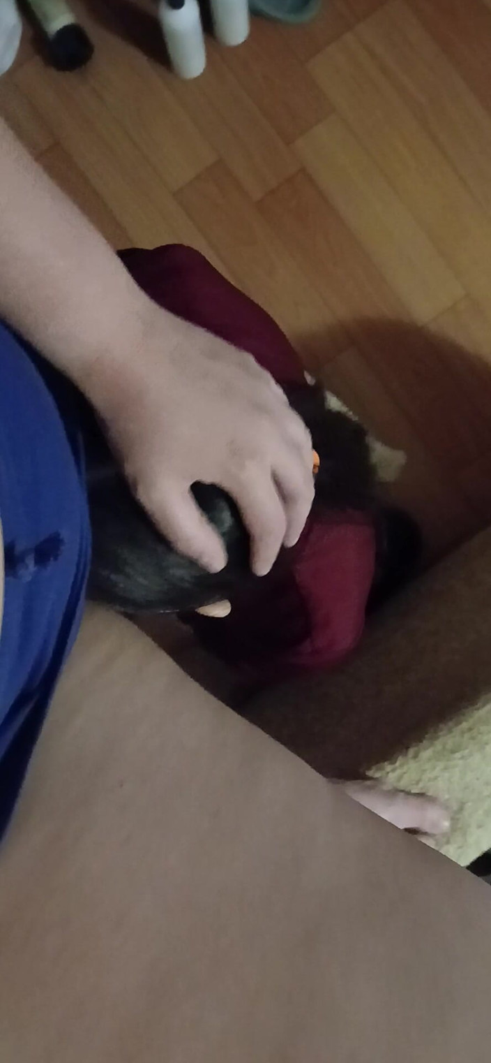Lesbian-illusion: Złapałem ją za włosy i zerżnąłem w usta