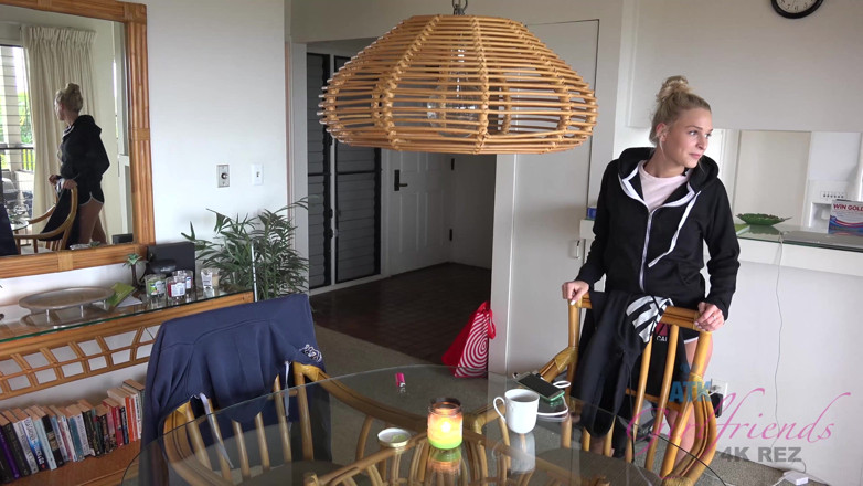 ATK Fans (Girlfriends): Virtuele vakantie op Hawaï met Emma Hix 1/16