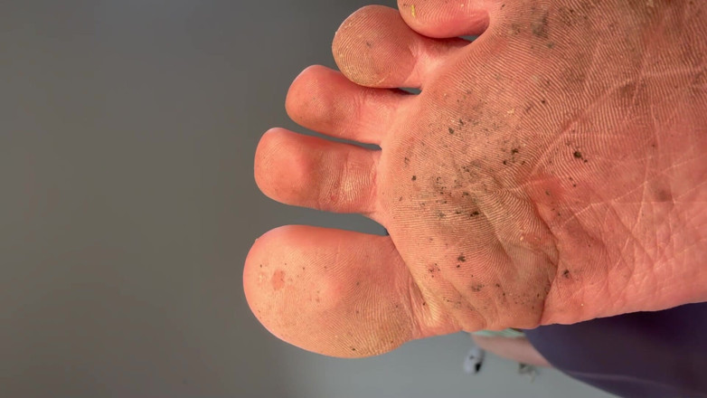 Angellkink: Dirty Feet